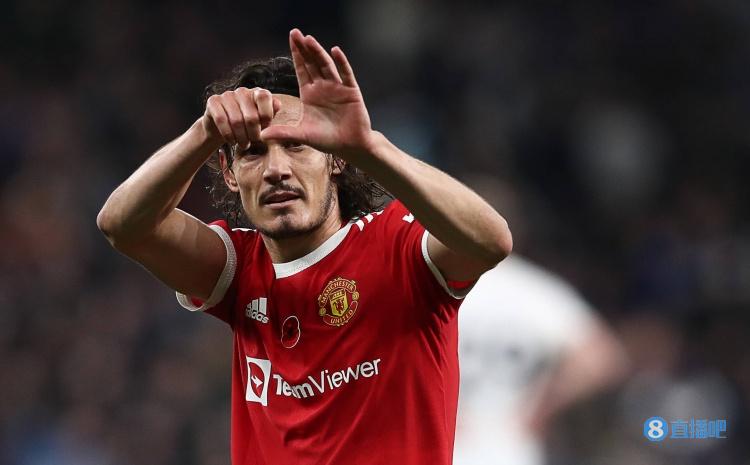 记者:本赛季结束时,皇家社会将向卡瓦尼提供一份1+1合同